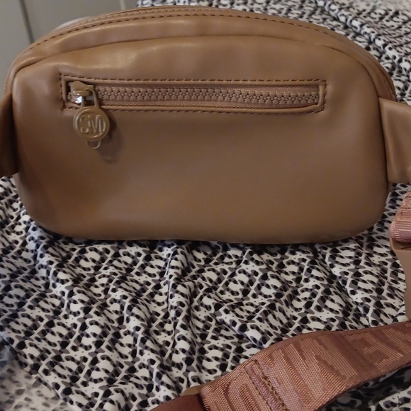 Steve Madden Belt Pavk - Picture 2 of 10